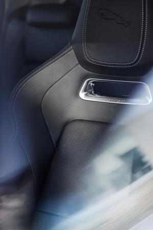Jaguar I-Pace EV400 AWD HSE Black Pack 2020 года  (WW)